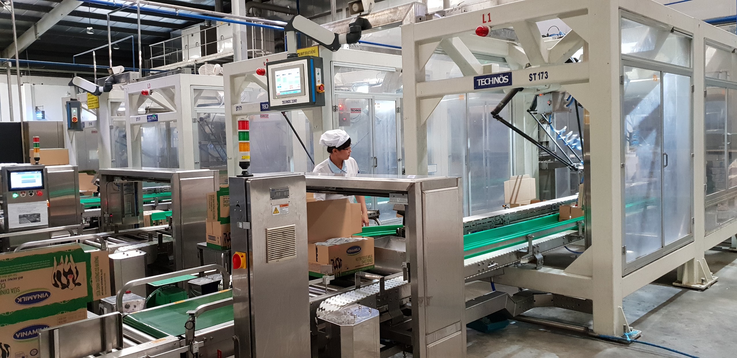 Máy móc thiết bị, dây chuyền sản xuất tại nhà máy sữa Cần Thơ
