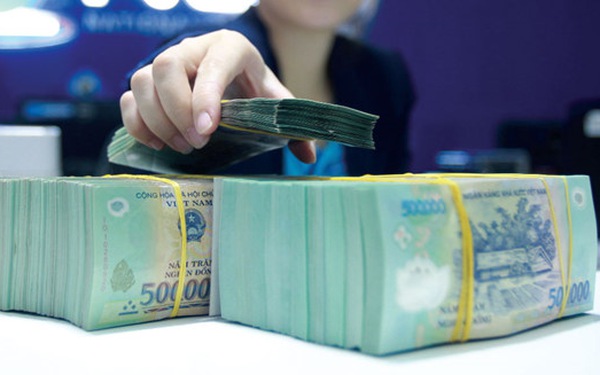 Các ngân hàng tiếp tục phải vay mượn nhau qua đêm với lãi suất rất cao