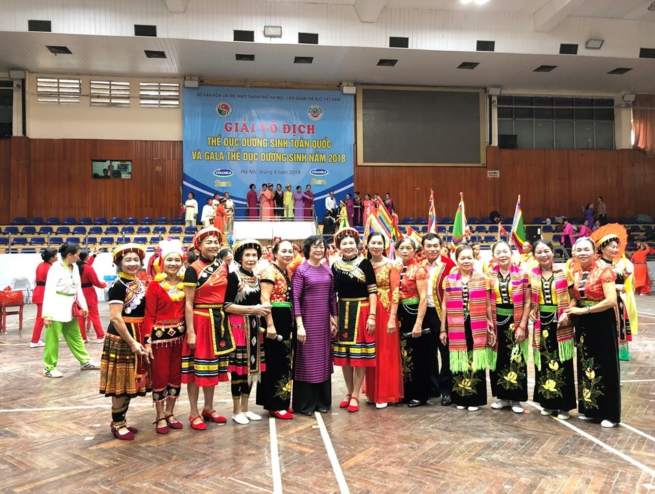 Người cao tuổi hào hứng phấn gởi khi tham gia giải thi đấu