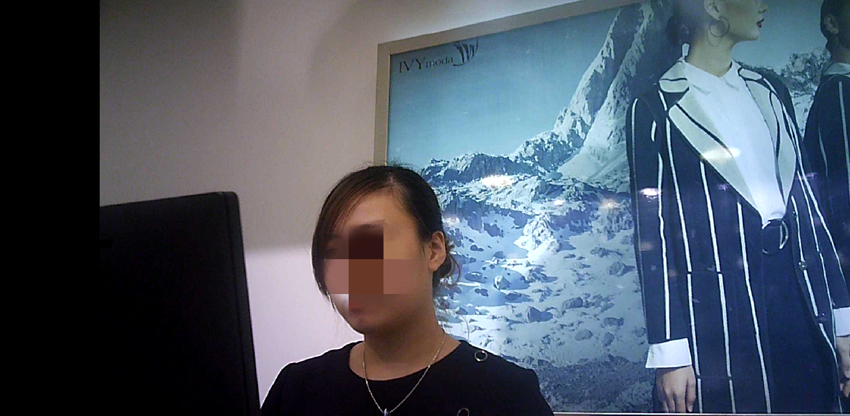 Nhân viên Ivy Moda không lập hóa đơn đỏ cho khách vì lý do lạ đời