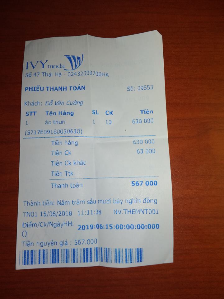 Nhân viên Ivy Moda không lập hóa đơn đỏ cho khách vì lý do lạ đời