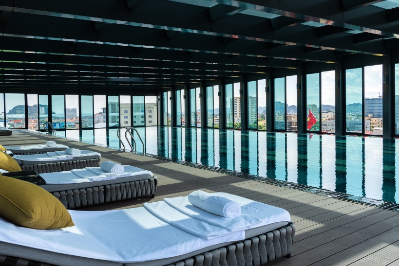 Tiện ích bể bơi bốn mùa trong nhà