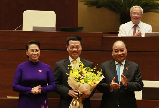 Phê chuẩn Bộ trưởng Bộ Thông tin và Truyền thông đối với ông Nguyễn Mạnh Hùng 