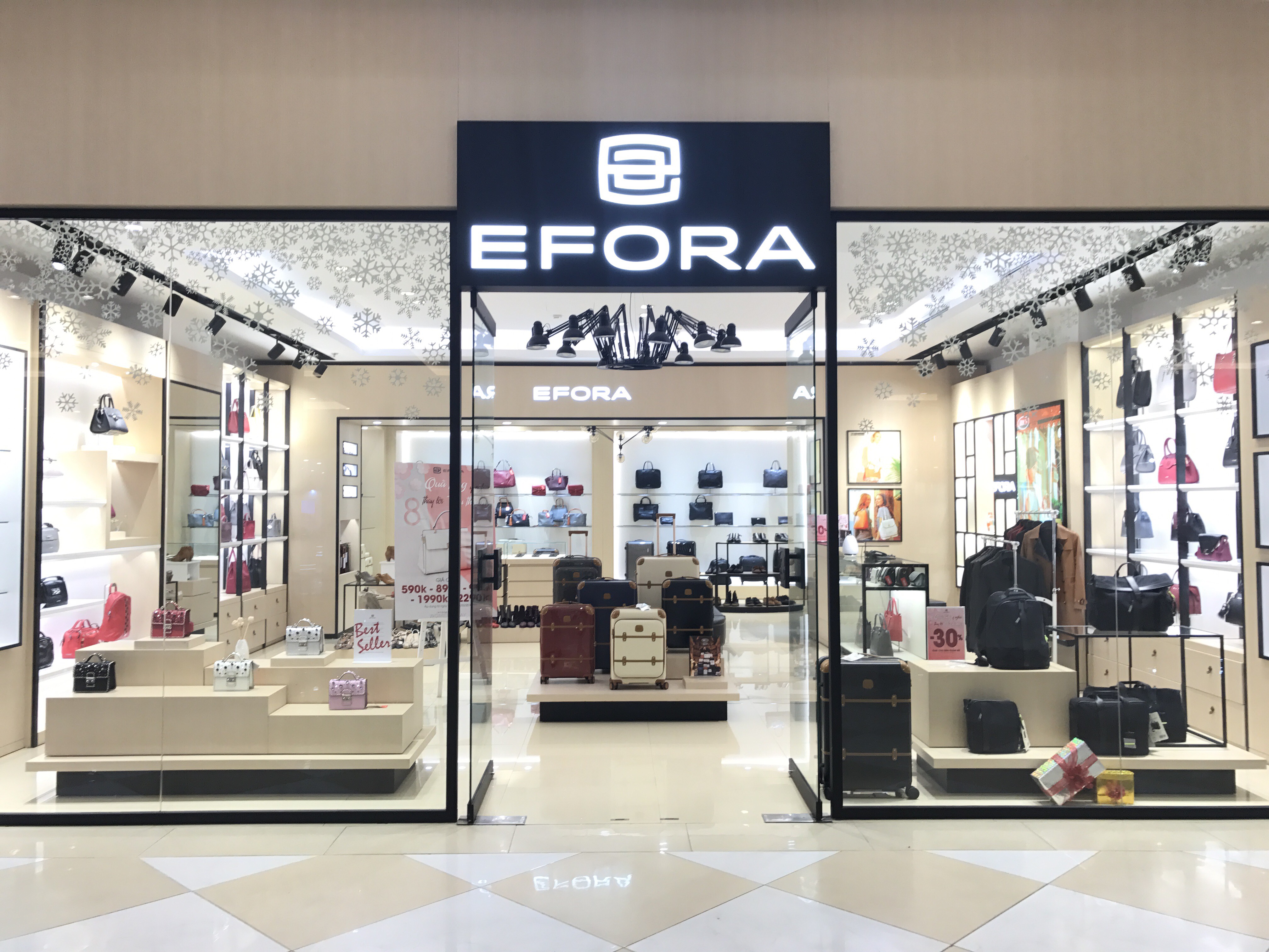 Nhiều sản phẩm bày bán tại Efora không có nhãn phụ: Nghi vấn về nguồn gốc, xuất xứ?