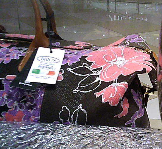 Nhiều sản phẩm của Efora không có nhãn phụ: Nghi vấn về nguồn gốc, xuất xứ?