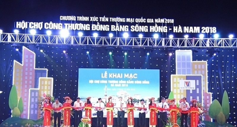 Hội chợ đẩy mạnh liên kết xúc tiến thương mại đầu tư tổ chức tại Hà Nam 