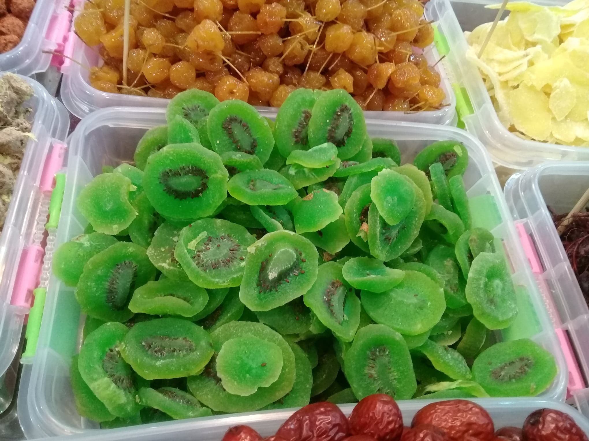 Gửi Mứt Kiwi Từ Đà Lạt Đến Huế An Toàn, Nhanh Chóng – Hue Logistics