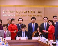 Đài Truyền hình EBS Hàn Quốc hỗ trợ Việt Nam phòng chống bạo lực học đường 