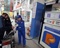 Họp Tổ Điều hành thị trường trong nước tháng 3 Nóng câu chuyện xăng dầu và thịt lợn