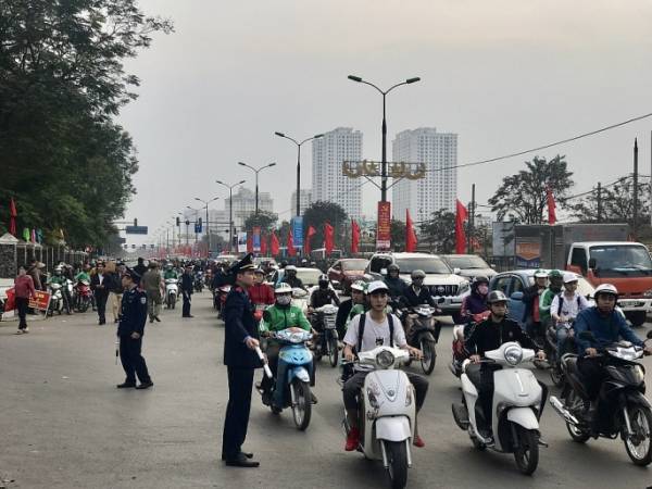 Hà Nội Đảm bảo nhu cầu đi lại của người dân trật tự an toàn giao thông trong dịp nghỉ Lễ 30/4 và 01/5/2019 