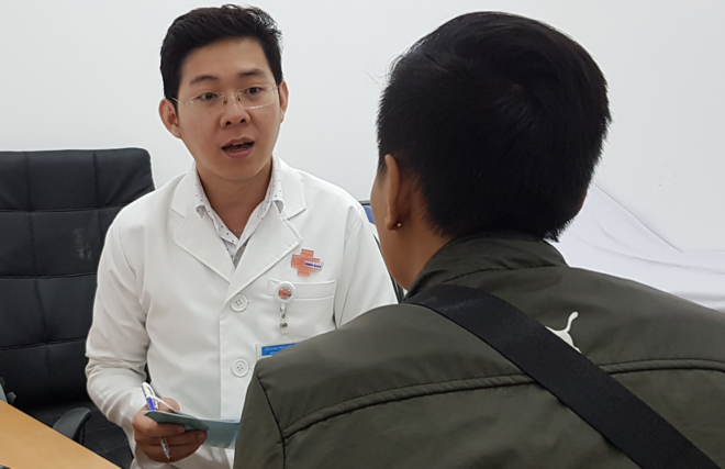 Thiếu dịch vụ y tế cho người chuyển giới - Kỳ 1 Mối lo từ những biến chứng sau hậu phẫu 