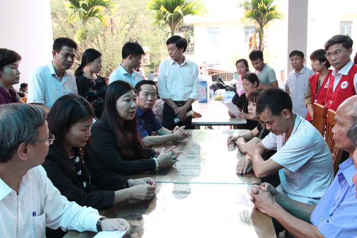 Hỗ trợ gia đình nạn nhân vụ cháy xưởng tại phường Trung Văn 