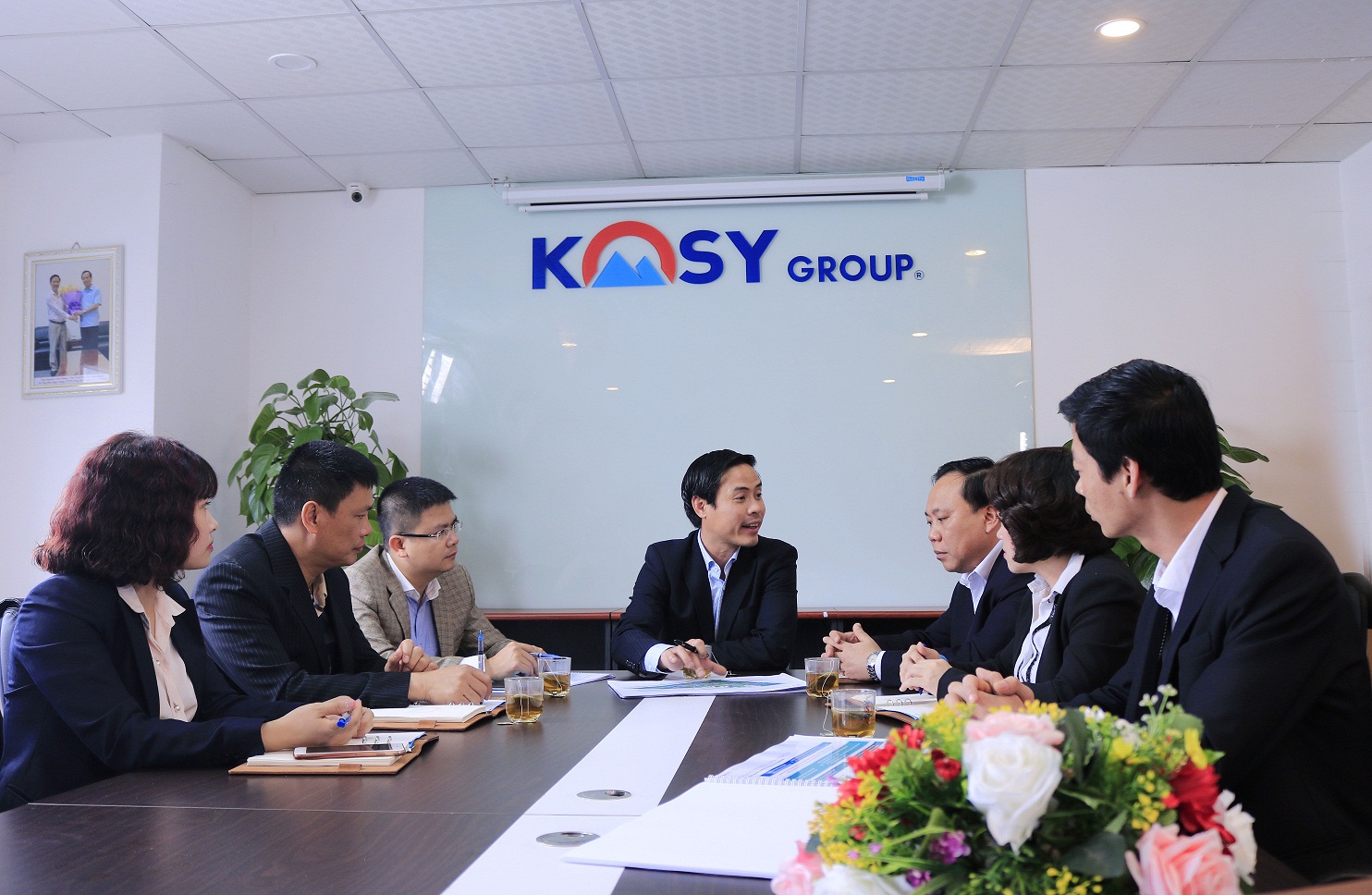 Kosy Group Dòng tiền kinh doanh liên tục âm do nợ ngắn hạn phải trả và BĐS tồn kho 