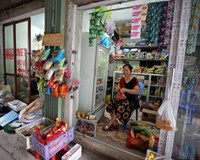 Cơ hội cho doanh nghiệp trong thị trường bán lẻ truyền thống trăm tỷ USD