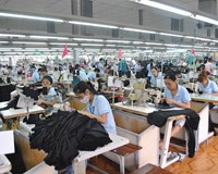 Giải pháp nâng cao năng lực cạnh tranh cho doanh nghiệp trong bối cảnh CMCN 4.0 