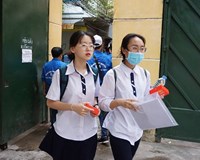 Cuộc đua vào lớp 10 tại Hà Nội Nỗi lo trước giờ G  