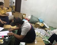 TP.HCM Bắt quả tang nhiều cơ sở sản xuất kinh doanh thực phẩm chức năng giả 