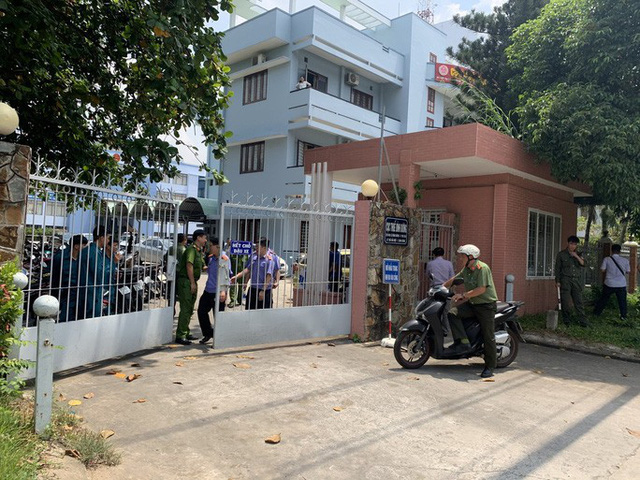 Nổ lớn bên trong Cục Thuế Bình Dương cảnh sát phong tỏa hiện trường 