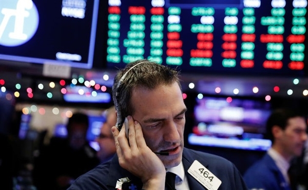 Lo ngại suy giảm kinh tế toàn cầu, chứng khoán Mỹ giảm mạnh nhất từ đầu tháng 9