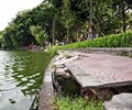 Hà Nội Dùng bê tông lớn kè hồ Hoàn Kiếm  