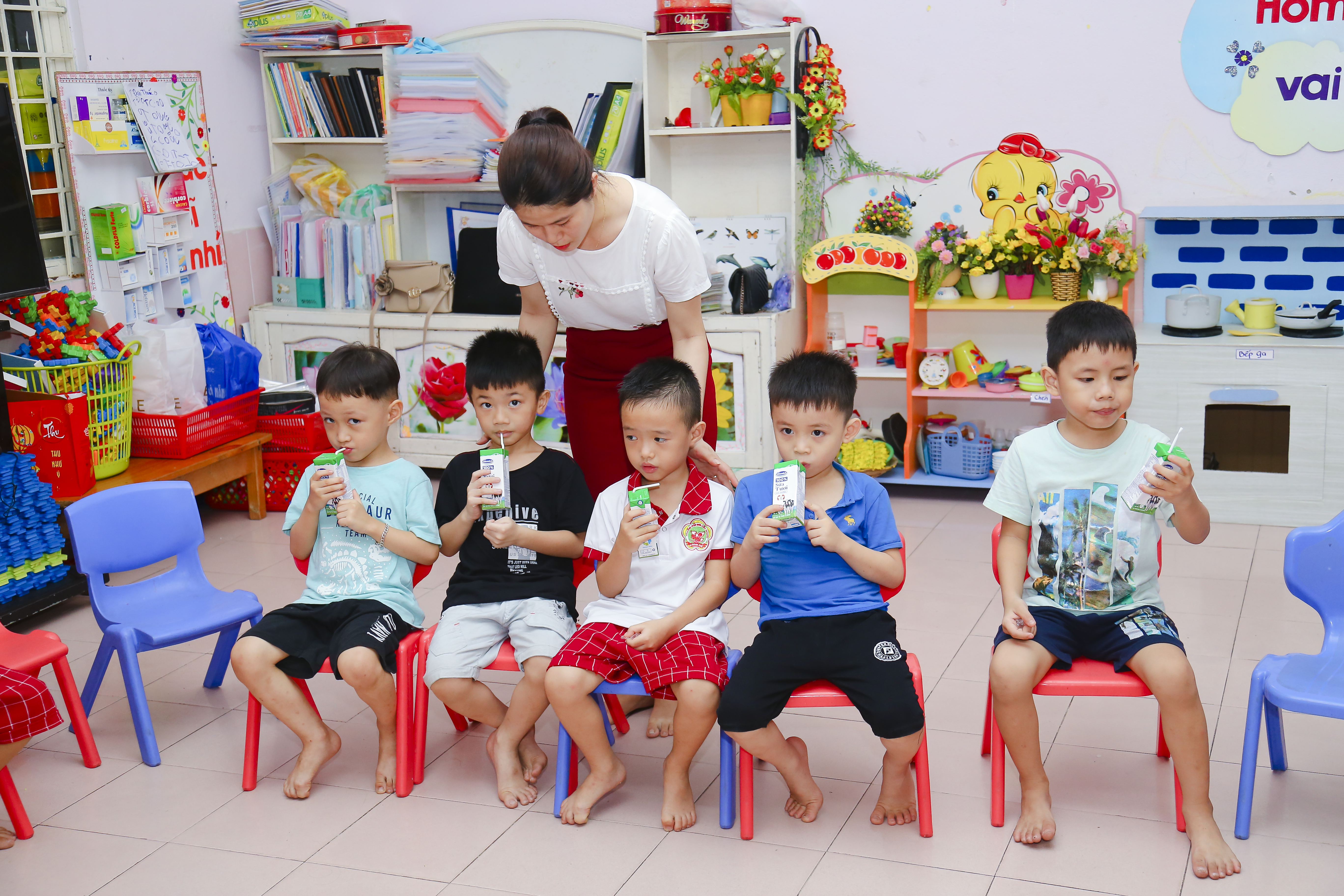 Tâm sự ngày 2011 Không chỉ dạy chữ mà thầy cô còn là các “chuyên gia” dinh dưỡng!