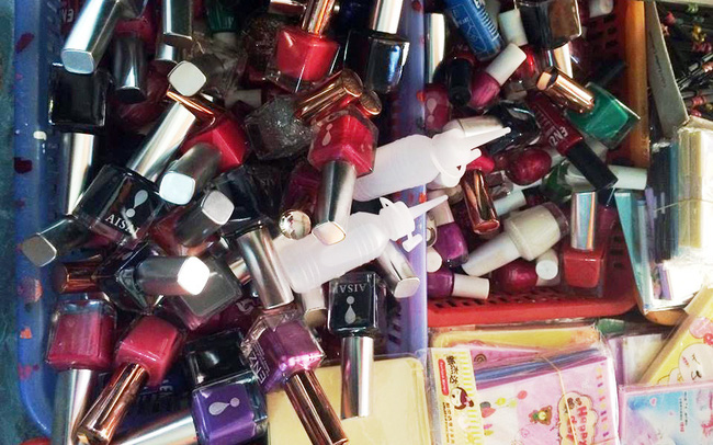 Lạng Sơn Phát hiện và thu giữ hơn 3.000 sản phẩm mỹ phẩm nhập lậu