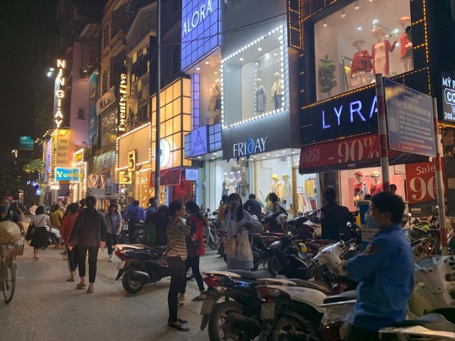 Black Friday Giải mã vì sao giảm giá đến 90% vẫn có lãi