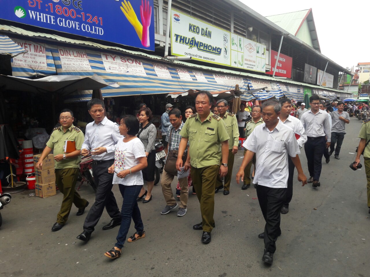 Giải pháp nào để chặn hiệu quả hàng giả, hàng nhái tại Việt Nam