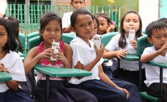 Sữa học đường cần phải đủ 21 vi chất dinh dưỡng