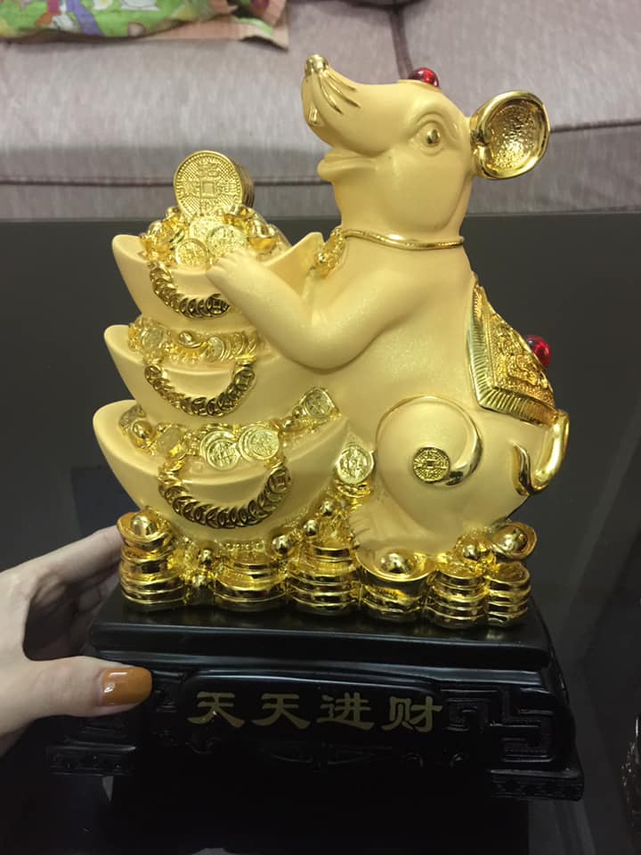 Muôn vàn kiểu linh vật “chuột ôm hũ vàng” trưng bày Xuân Canh Tý 2020