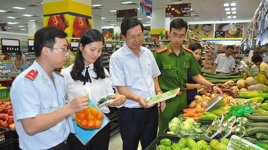 Hà Nội Kiểm tra, phát hiện 181 mẫu nông sản vi phạm