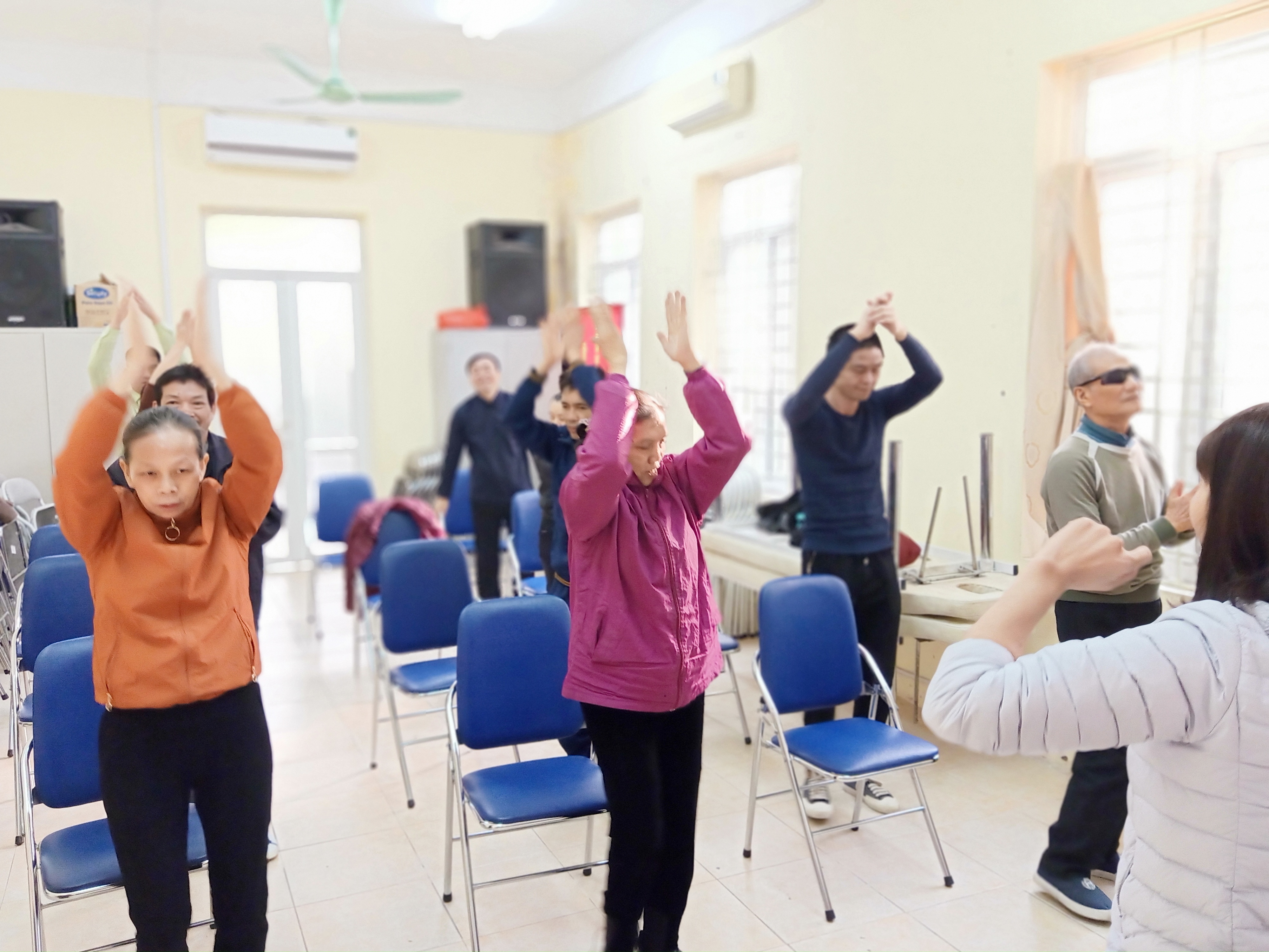 Lớp học nhảy Zumba dành cho người khiếm thị quận Thanh Xuân