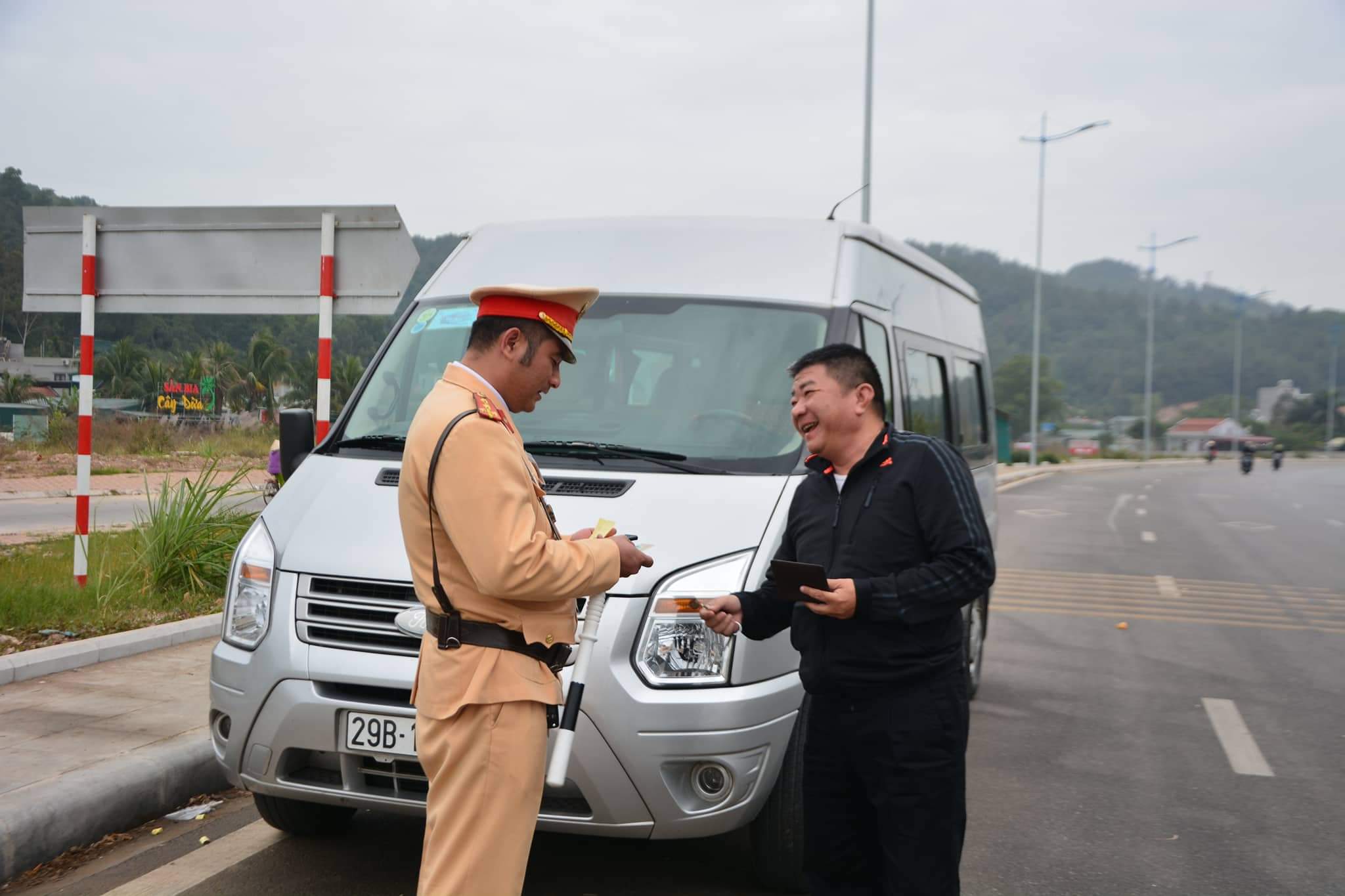 Quảng Ninh Ra quân đợt cao điểm đảm bảo ATGT, ANTT Tết Nguyên Đán 2020