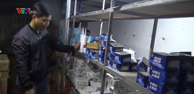 Triệt phá đường dây sản xuất hàng giả Made in Vietnam 
