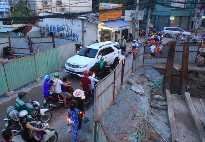 TP.HCM ngưng đào đường dịp Tết Dương lịch 2020