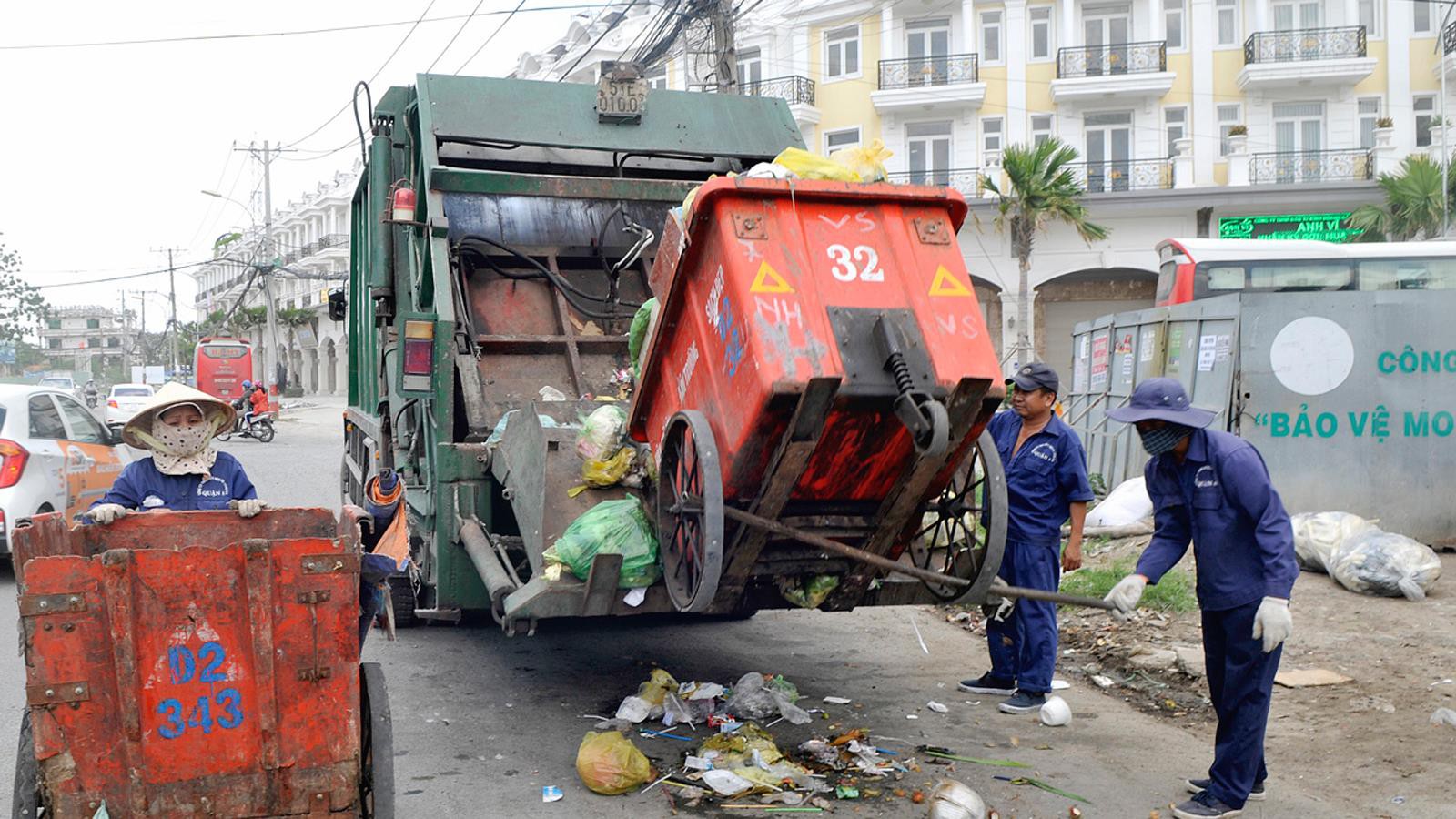 Hà Nội Đảm bảo vận hành hệ thống thu gom xử lý rác và công tác vệ sinh môi trường Thành phố trong dịp Tết
