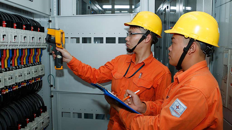 EVN lãi gần 700 tỷ đồng năm 2018