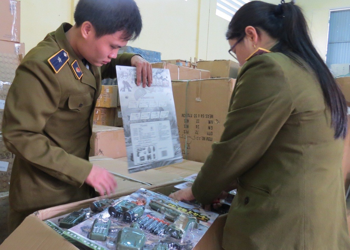 Quảng Bình Thu giữ hàng chục nghìn bộ đồ chơi trẻ em có khả năng gây sát thương