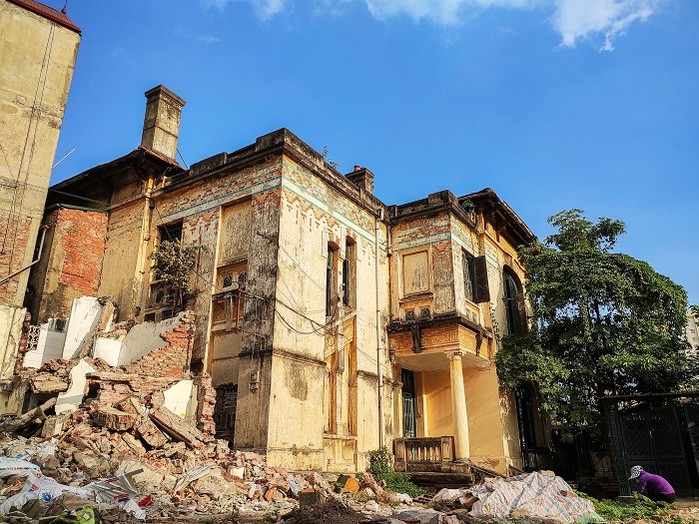 Hà Nội Ngừng hạ giải, phá bỏ căn biệt thự trạm phát sóng Bạch Mai