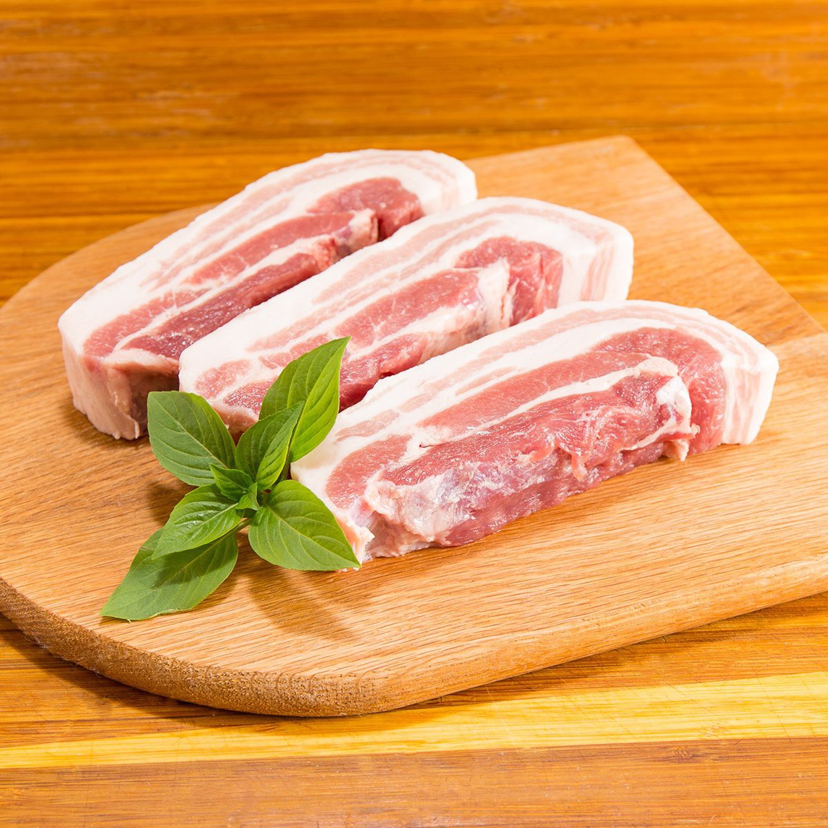 Giá cả thị trường hôm nay 2712 Giá heo hơi giảm 5.000 đồngkg, thịt heo đông lạnh giảm nhẹ