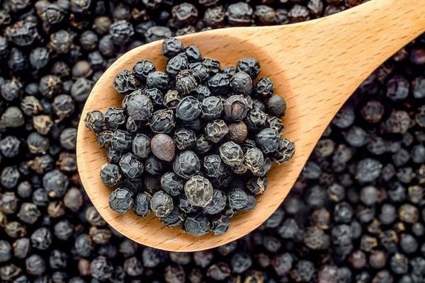 Giá hồ tiêu hôm nay ngày 3012 Đồng loạt giảm từ 500 - 1.000 đồngkg