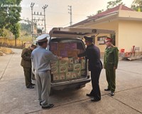 Lạng Sơn Ngăn chặn buộc tiêu hủy gần 2.000 sản phẩm thực phẩm nhập lậu đang được vận chuyển vào nội địa 