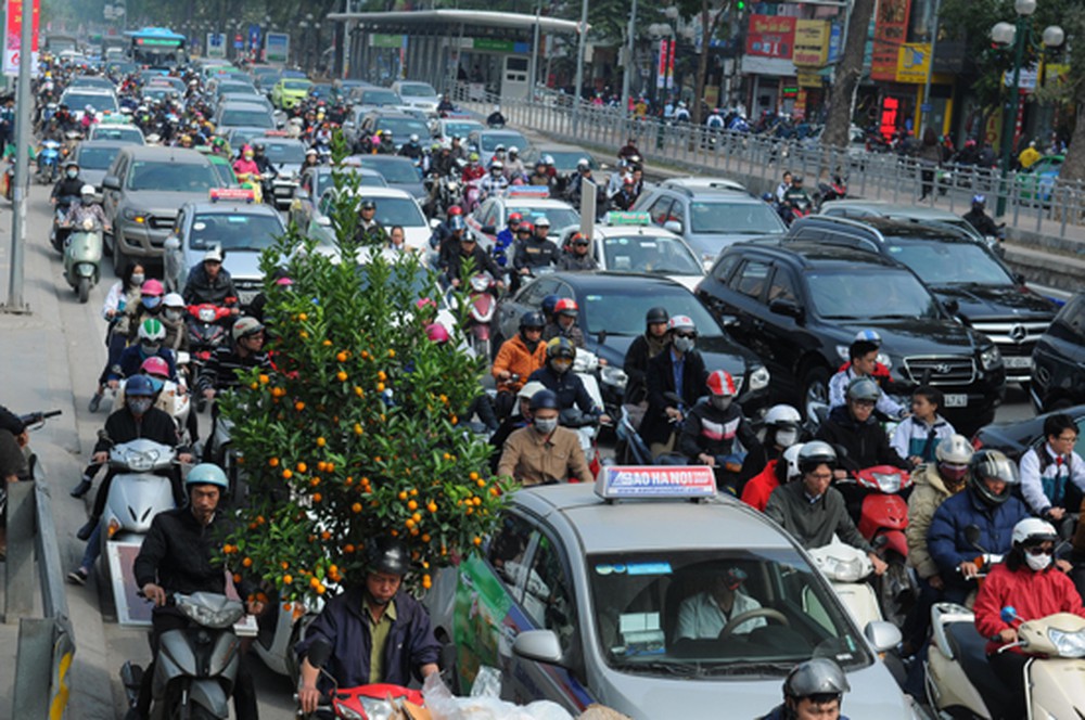 TP HCM Tăng cường lực lượng, chủ động chống ùn tắc giao thông dịp Tết Canh Tý 2020