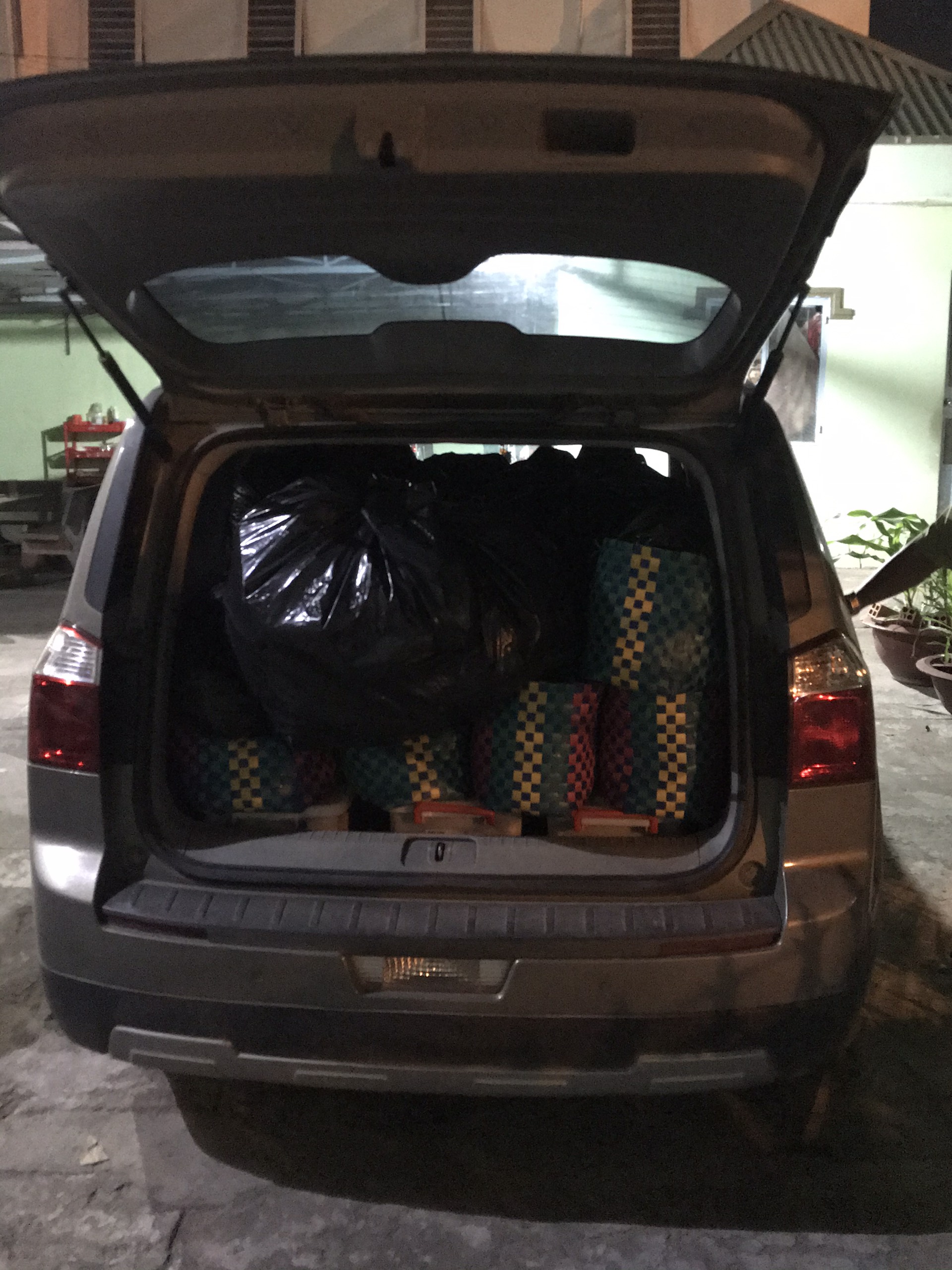 Thu giữ 5.000 đồng hồ đeo tay các nhãn hiệu nổi tiếng nước ngoài để xác minh nguồn gốc xuất xứ