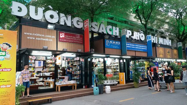 TP. HCM cấm xe nhiều tuyến phố phục vụ lễ hội đường hoa Nguyễn Huệ