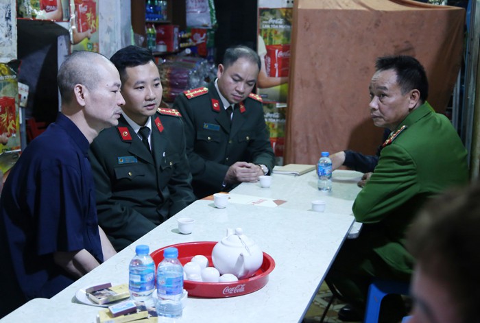 Báo An ninh Thủ đô thăm hỏi, chia buồn với gia đình 3 chiến sỹ công an hy sinh tại xã Đồng Tâm