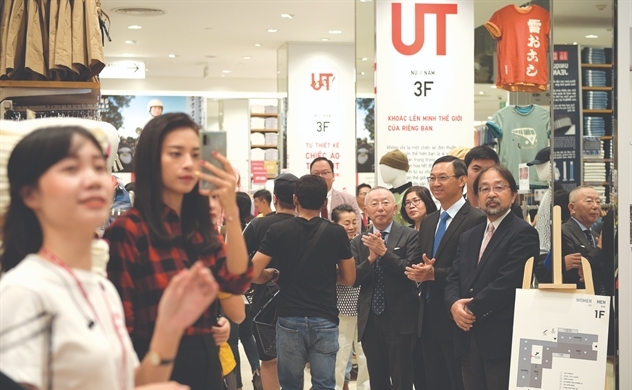 Người Nhật thâu tóm thời trang Việt 