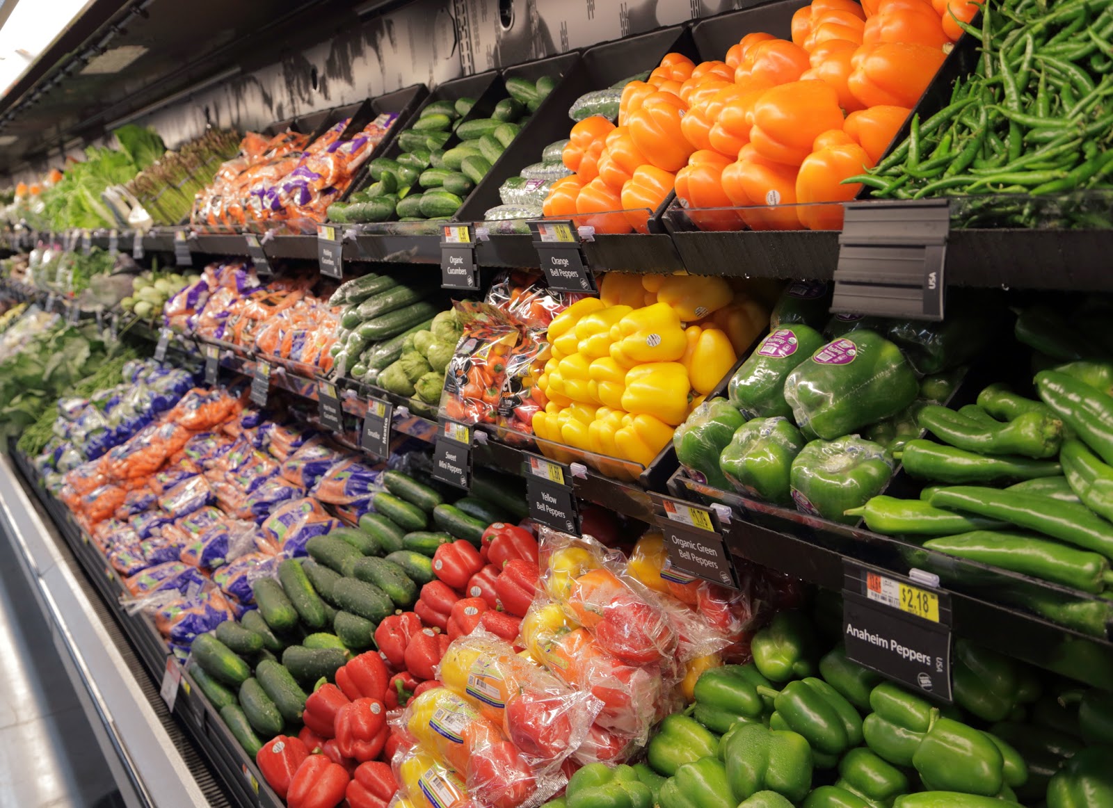 Giá cả thị trường hôm nay ngày 171 Siêu thị đẩy mạnh khuyến mãi các mặt hàng tiêu dùng Tết