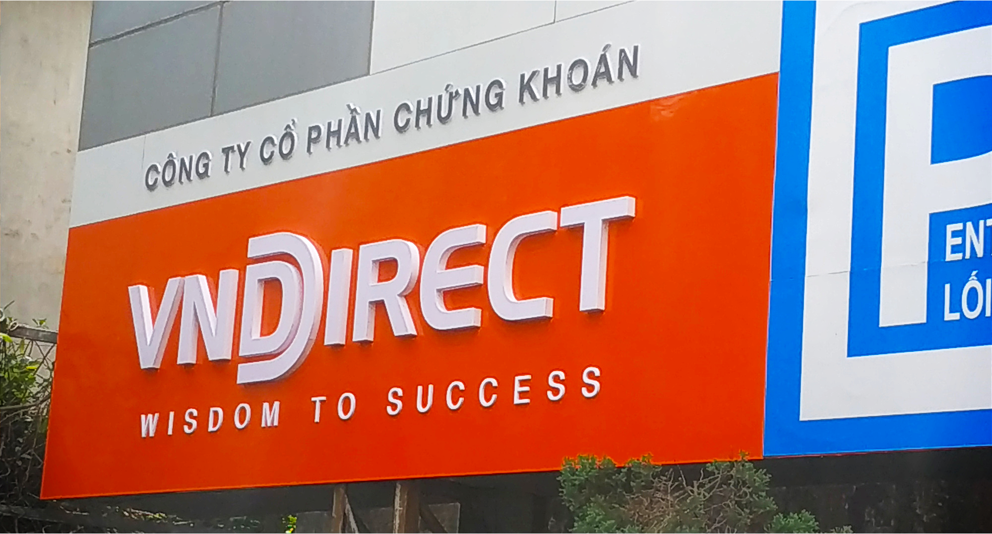 Xử phạt VNDirect 130 triệu đồng vi phạm hành chính trong lĩnh vực chứng khoán