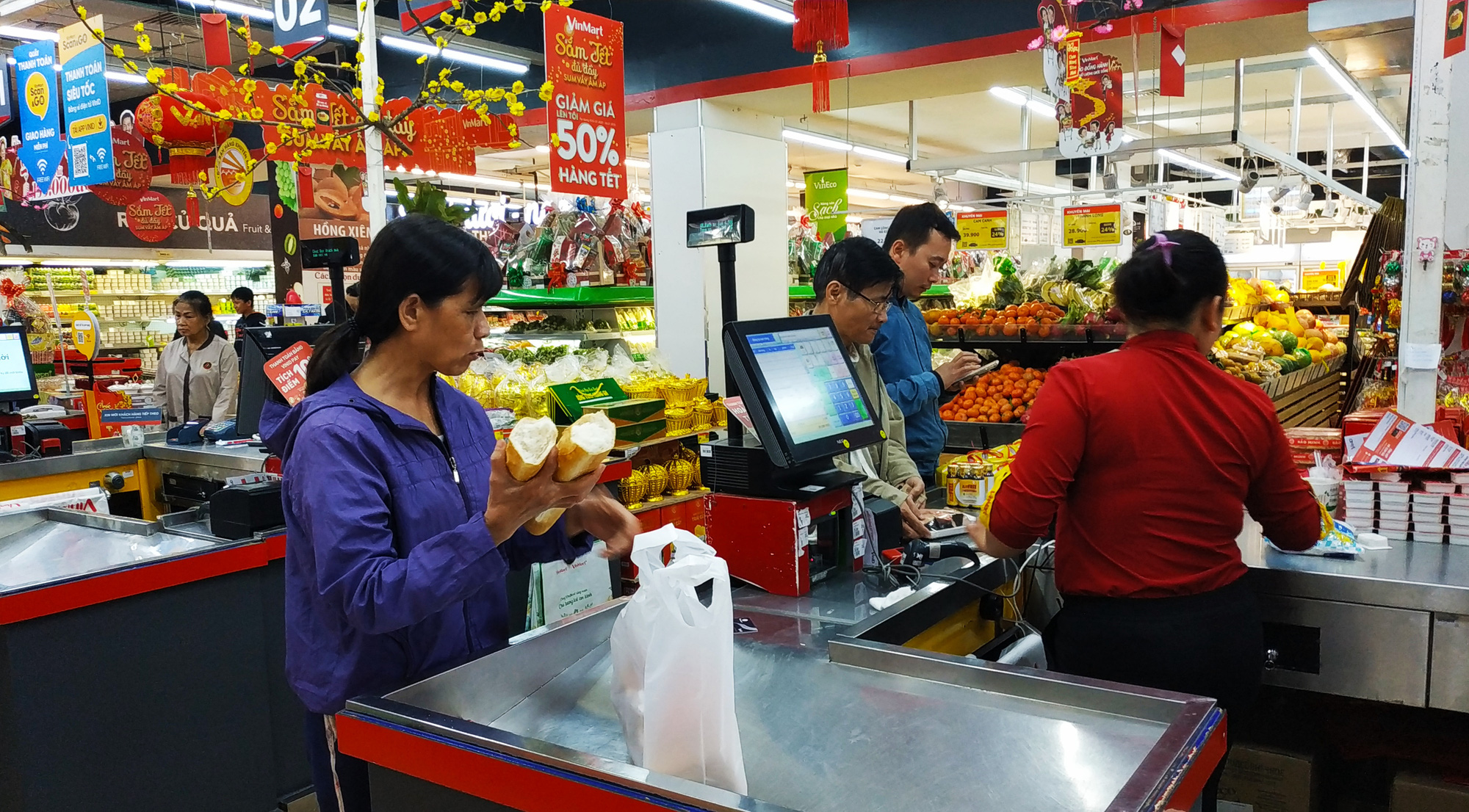 Giá cả thị trường hôm nay 261 Các siêu thị bắt đầu mở bán trở lại,  AEON Mall tiếp tục khuyến mãi nhiều thực phẩm tươi sống